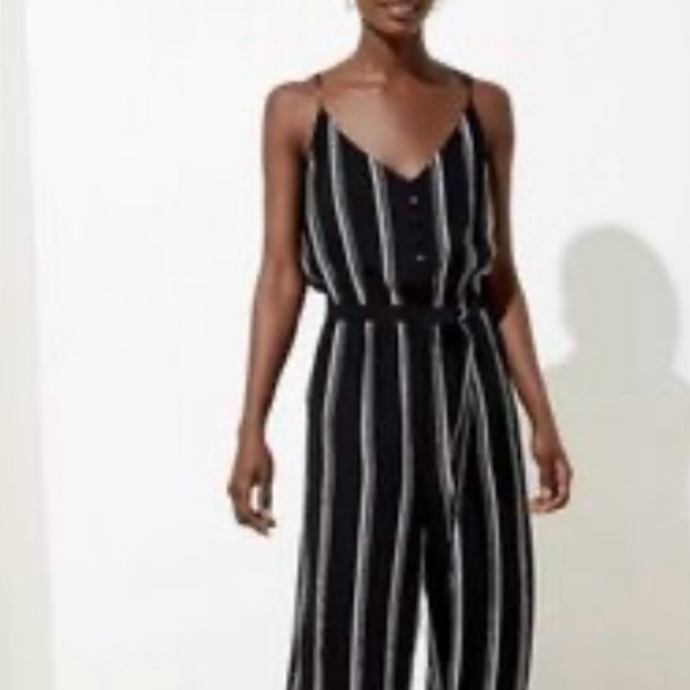 Loft Jumpsuit Women’s Size 2 Black White Striped Spaghetti Straps Slash Pockets